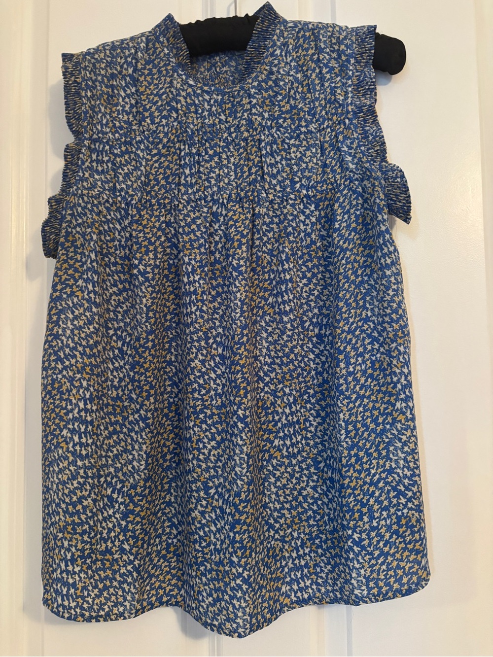 Max Studio - Women’s Blue Floral Sleeveless Shirt w/ Ruffle accents.  Size M